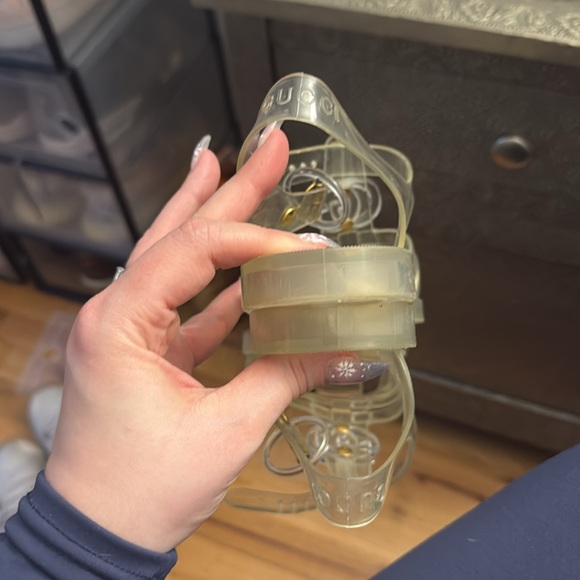 Gucci jelly sandals, worn but lots of life left - Picture 3 of 5